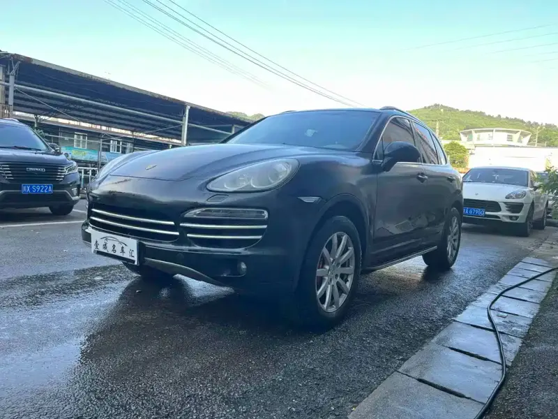 Porsche Cayenne, 2012