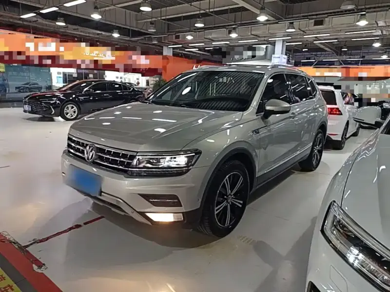 Volkswagen Tiguan L, 2018