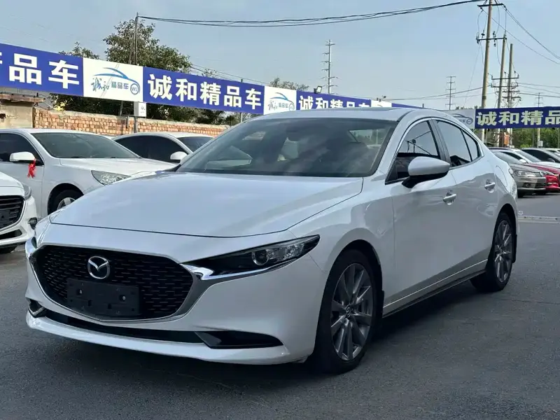 Mazda 3 Axela, 2022