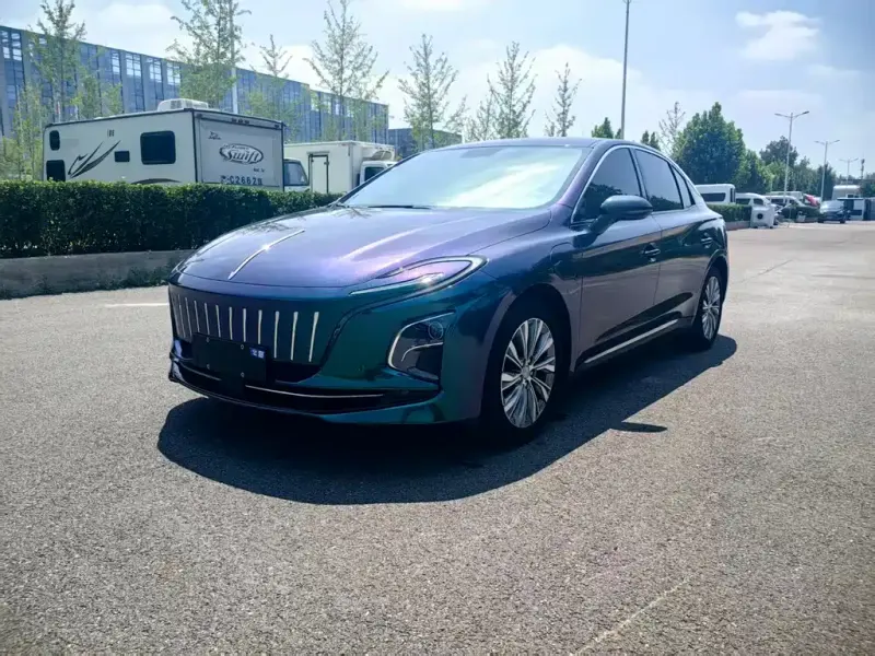 Hongqi E-QM5, 2023