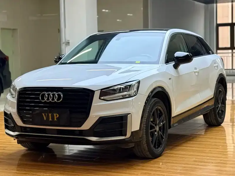 Audi Q2L, 2019