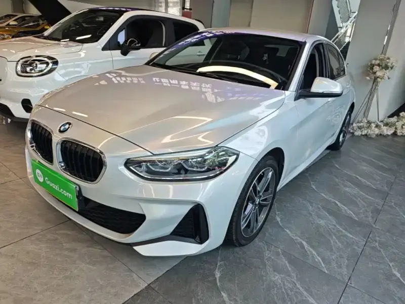BMW 1 Series, 2022