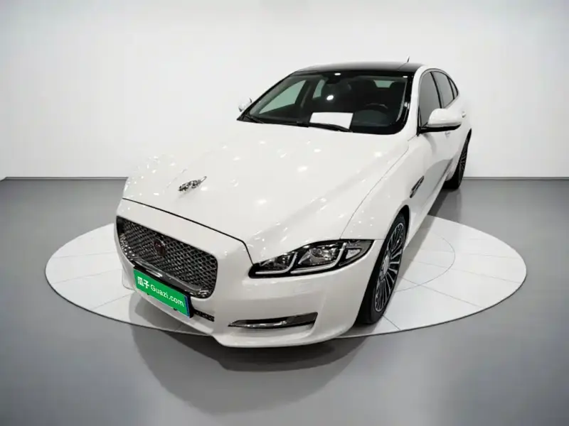Jaguar XJ, 2016