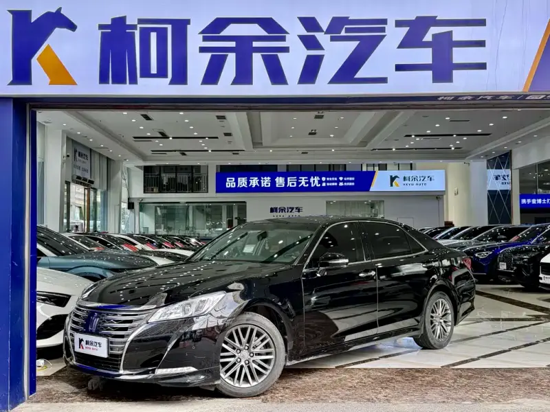 Toyota Crown, 2017