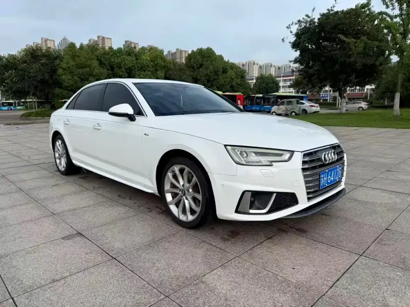 Audi A4L, 2019
