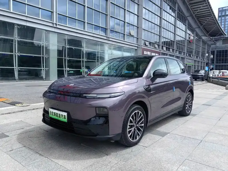 Leapmotor B10, 2025
