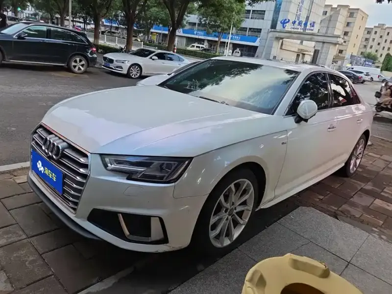 Audi A4L, 2019