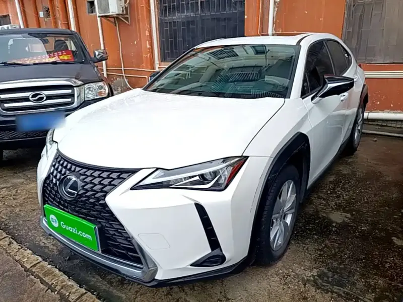 Lexus UX, 2021