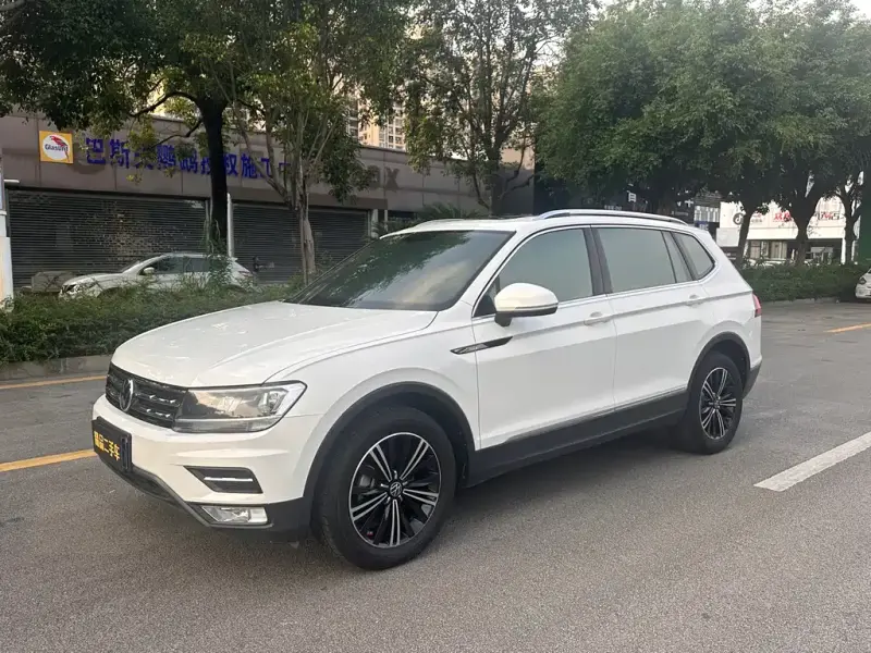 Volkswagen Tiguan L, 2021