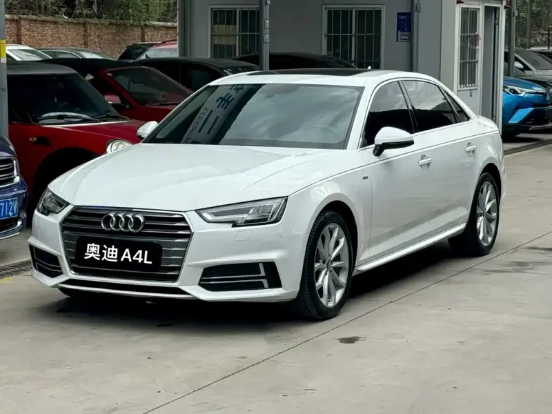 Audi A4L, 2018