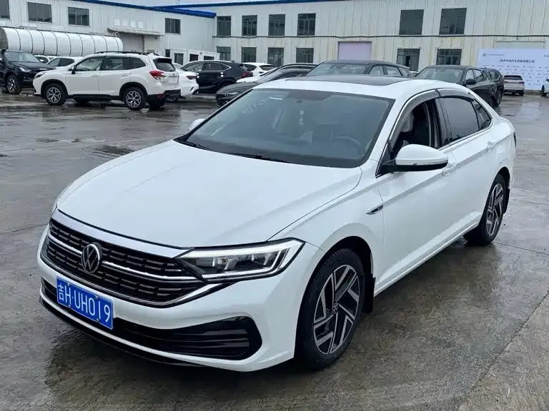 Volkswagen Sagitar, 2023