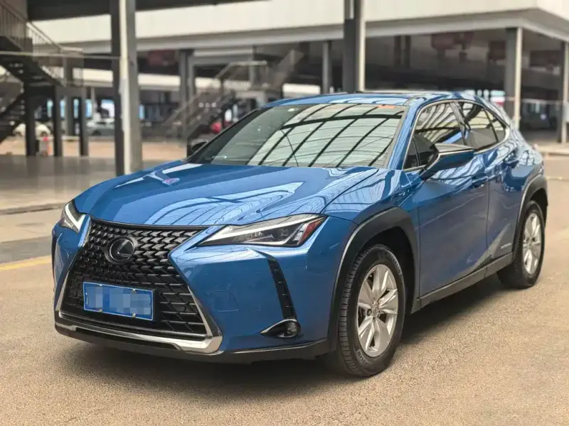 Lexus UX, 2021