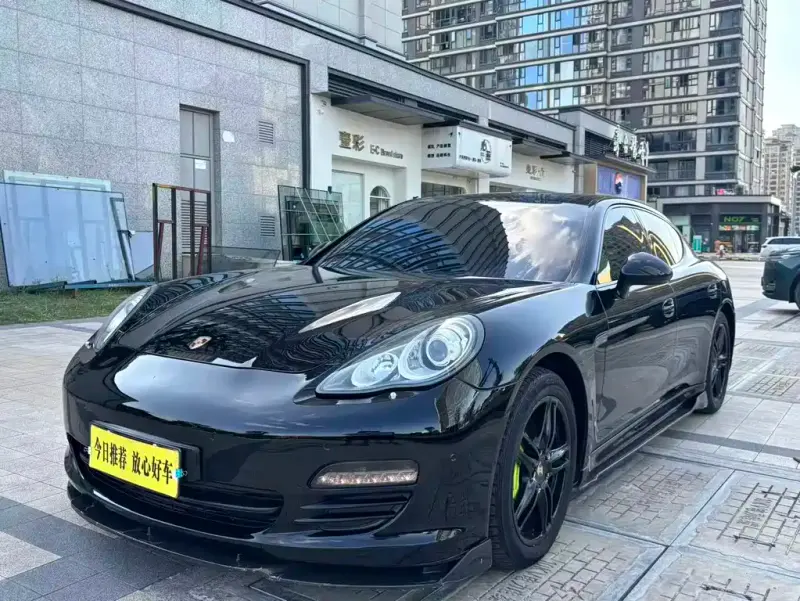 Porsche Panamera, 2010