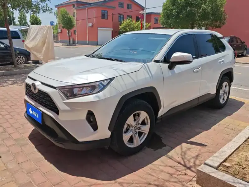 Toyota RAV4, 2024