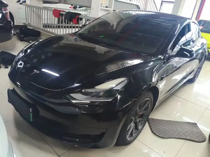 Tesla Model 3, 2021