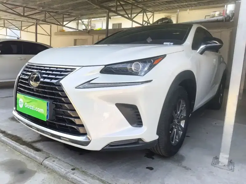 Lexus NX, 2018