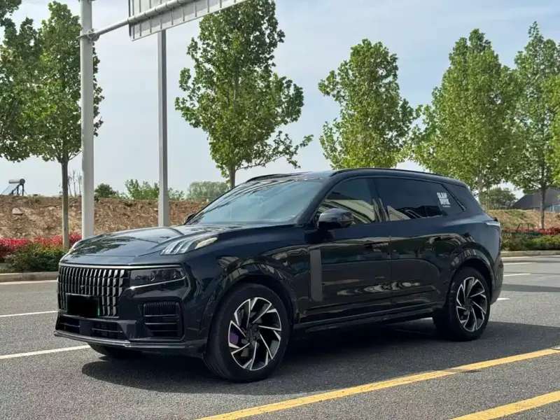 Lynk & Co 09 EM-P, 2022