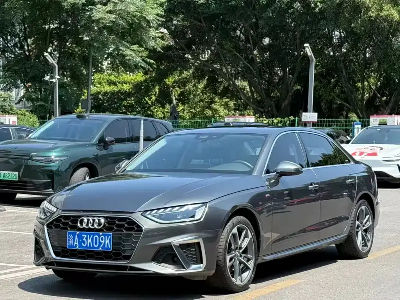 Audi A4L, 2021