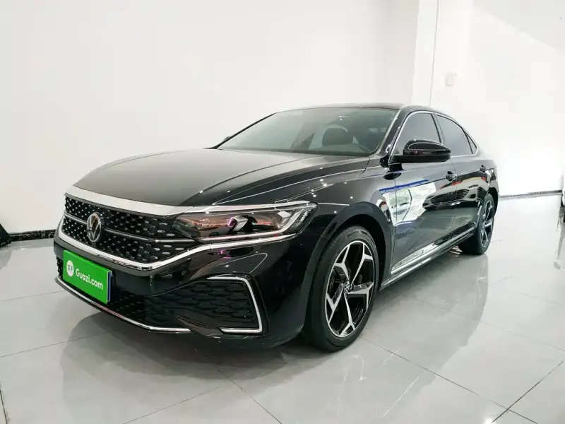 Volkswagen Passat, 2024