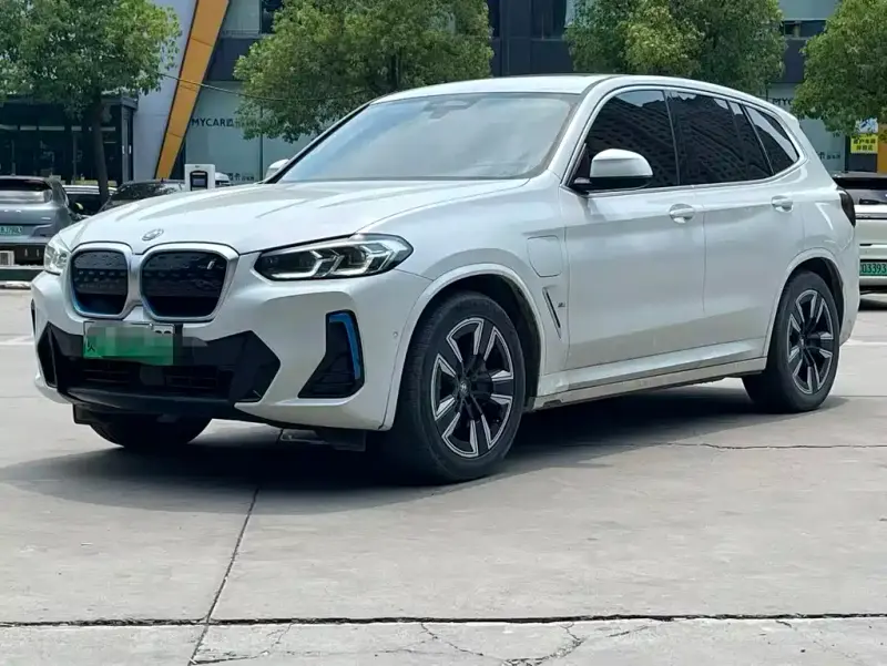 BMW iX3, 2022