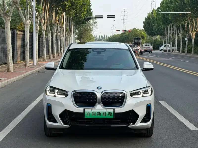BMW iX3, 2022