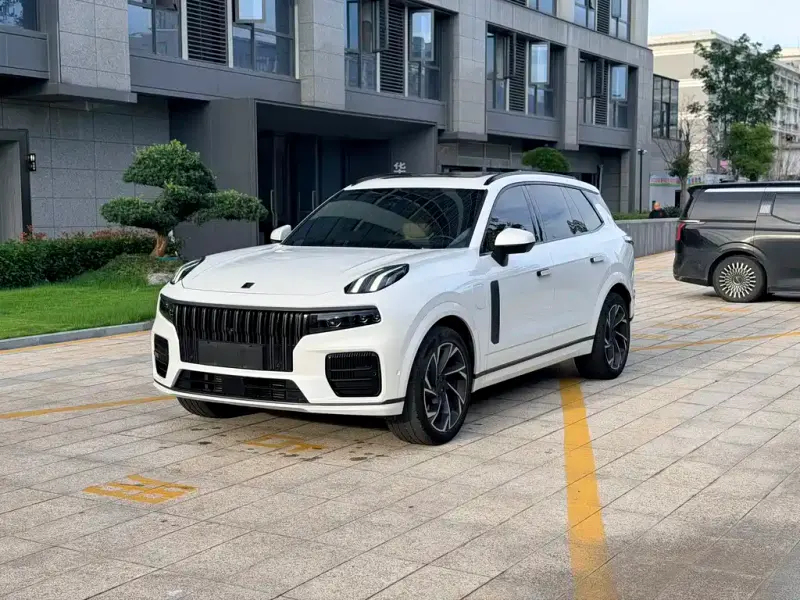 Lynk & Co 09 EM-P, 2022