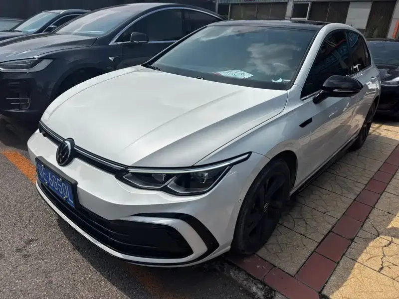Volkswagen Golf, 2023