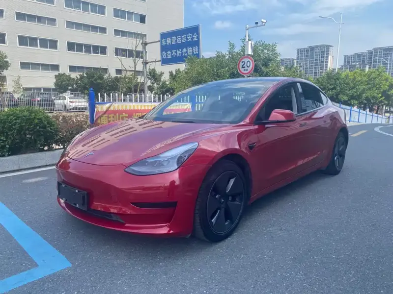 Tesla Model 3, 2022