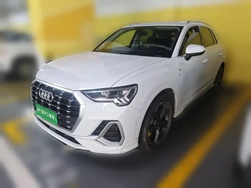 Audi Q3, 2022