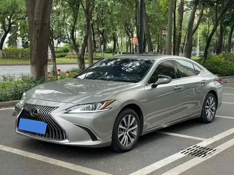 Lexus ES, 2019