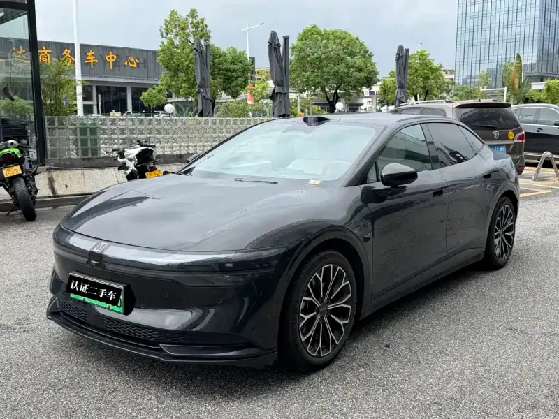 Zeekr 007, 2024