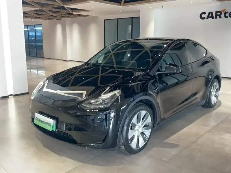 Tesla Model Y, 2022