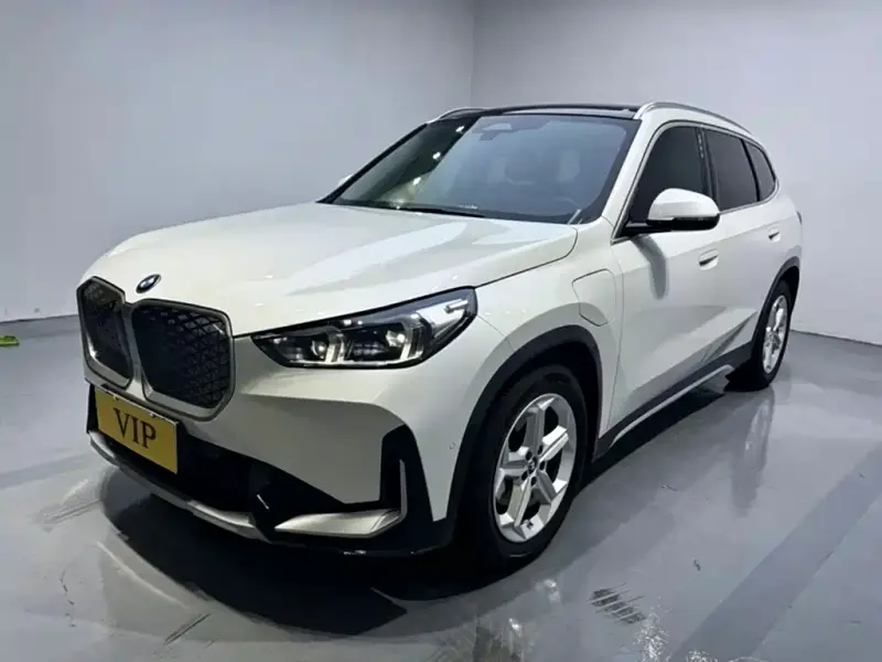 BMW iX1, 2026