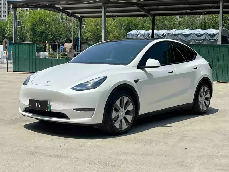 Tesla Model Y, 2021