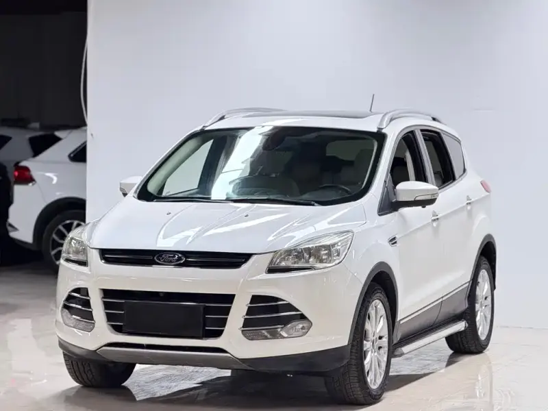 Ford Kuga, 2013
