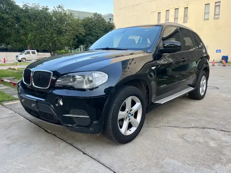 BMW X5 (Import), 2011