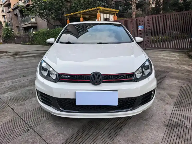 Volkswagen Golf GTI, 2011