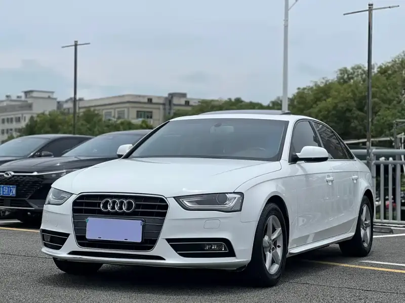 Audi A4L, 2016