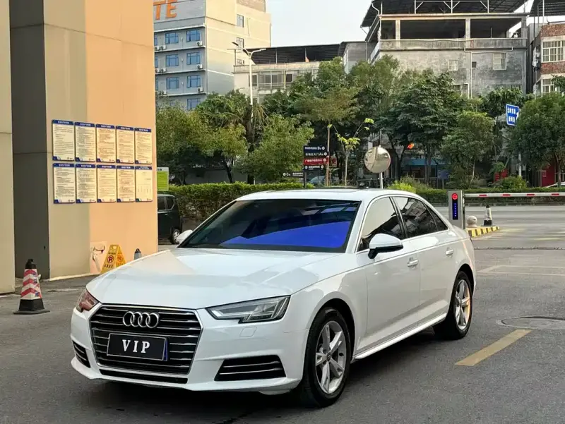 Audi A4L, 2017