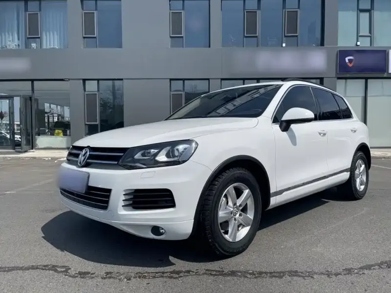 Volkswagen Touareg, 2015