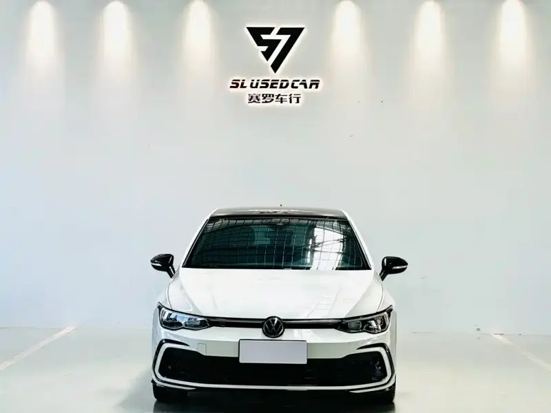Volkswagen Golf, 2022