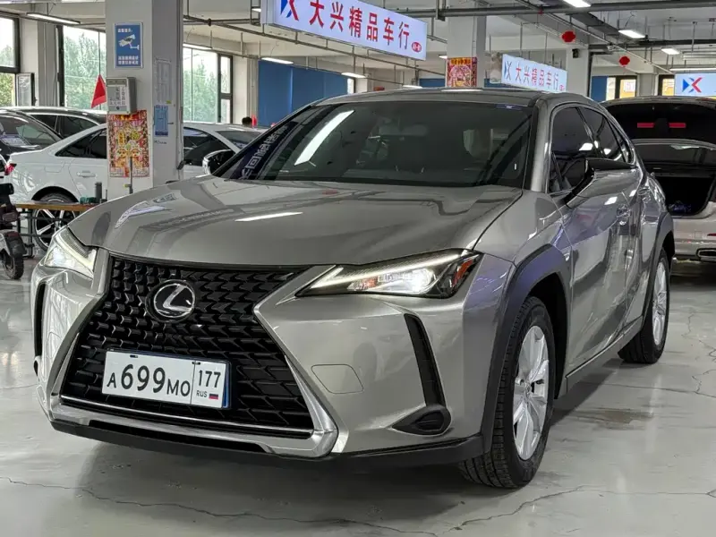Lexus UX, 2021