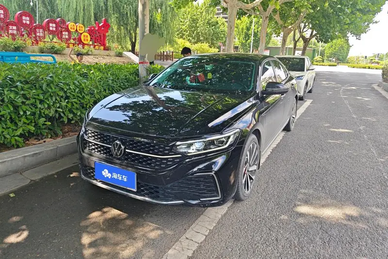 Volkswagen Passat, 2022