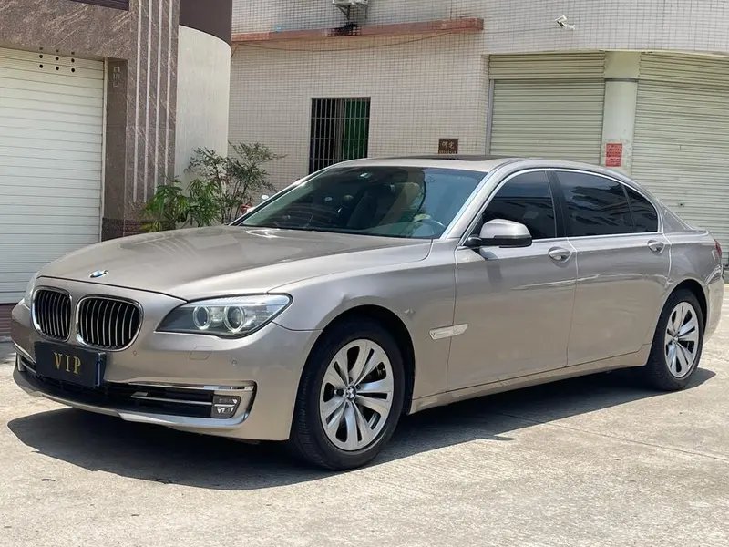 BMW 7-Series, 2013