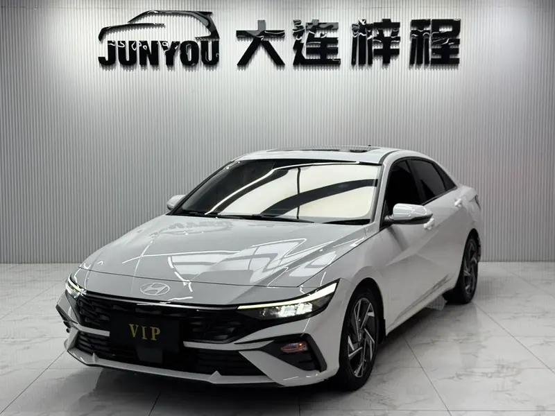 Hyundai Elantra, 2023