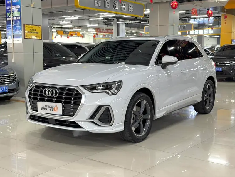 Audi Q3, 2022