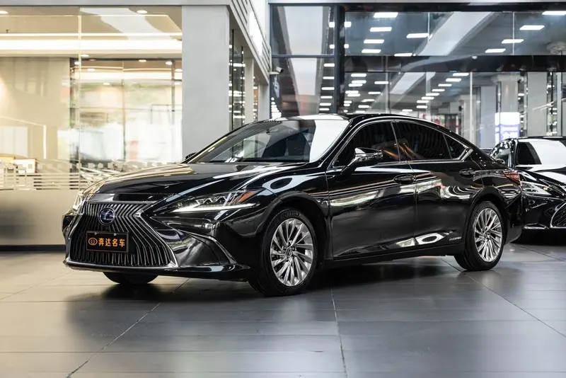 Lexus ES, 2020