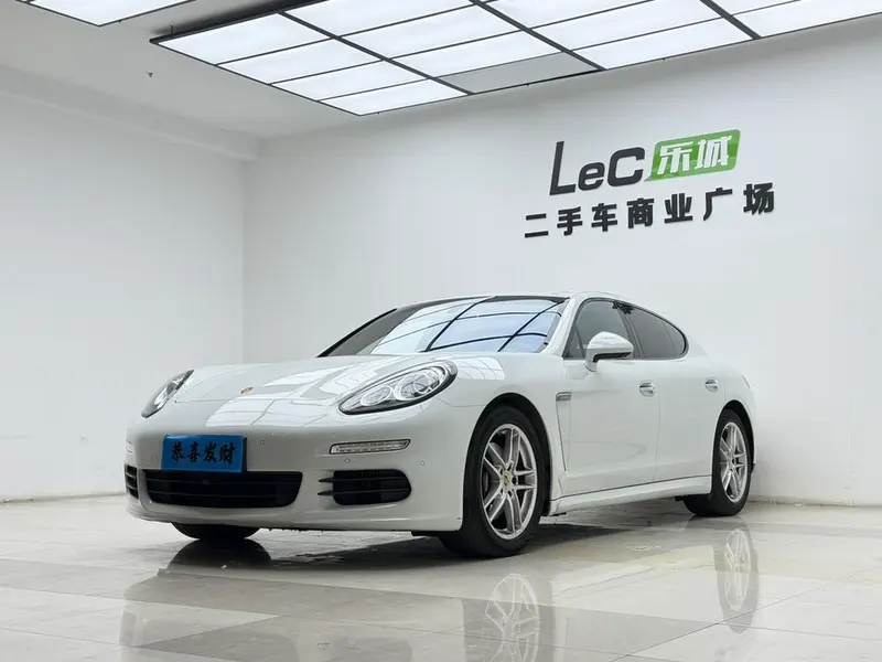 Porsche Panamera, 2016