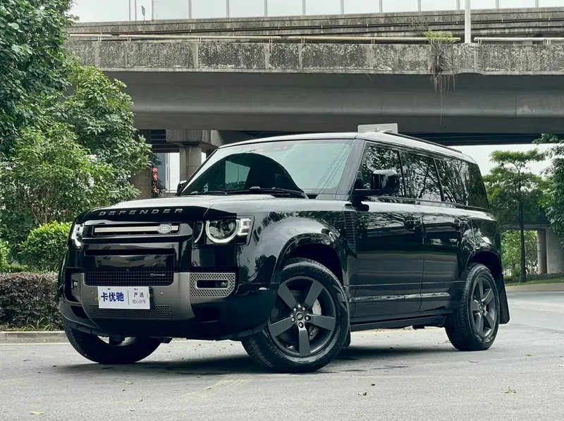 Land Rover Defender, 2023