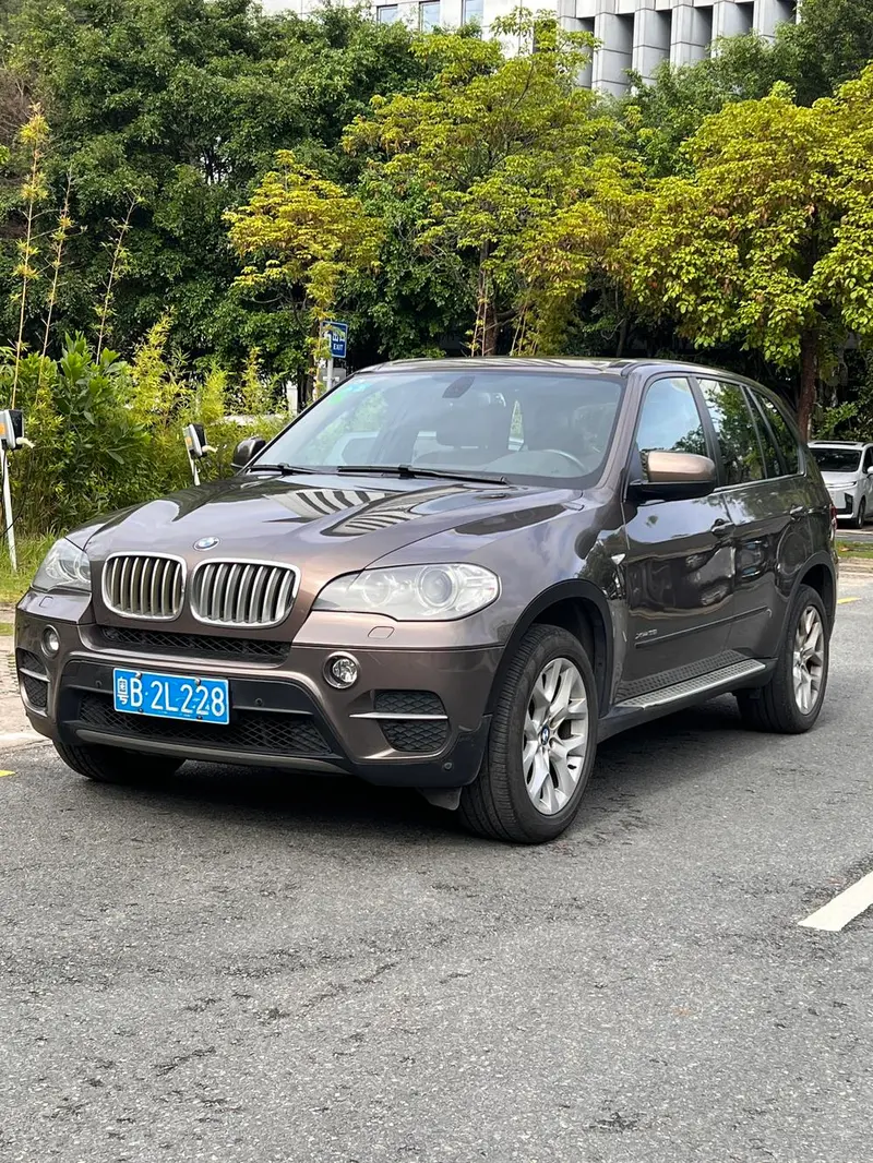 BMW X5 (Import), 2013